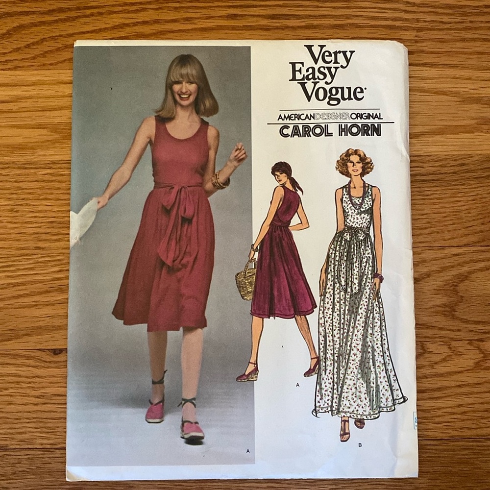 VTG ‘70s Vogue Carol Horn UNCUT Pattern